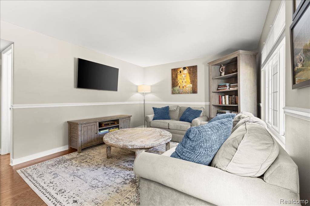 Royal Oak, MI 48073,1936 Torquay Avenue