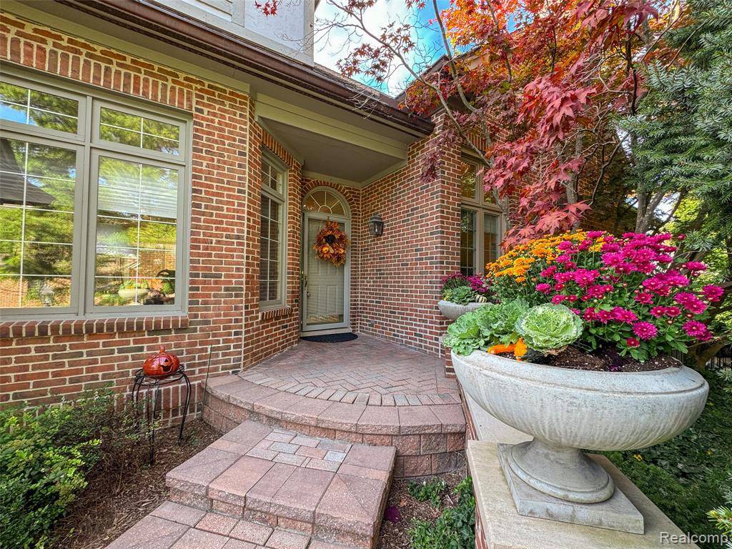 Bloomfield Hills, MI 48301,4088 Cranbrook Court