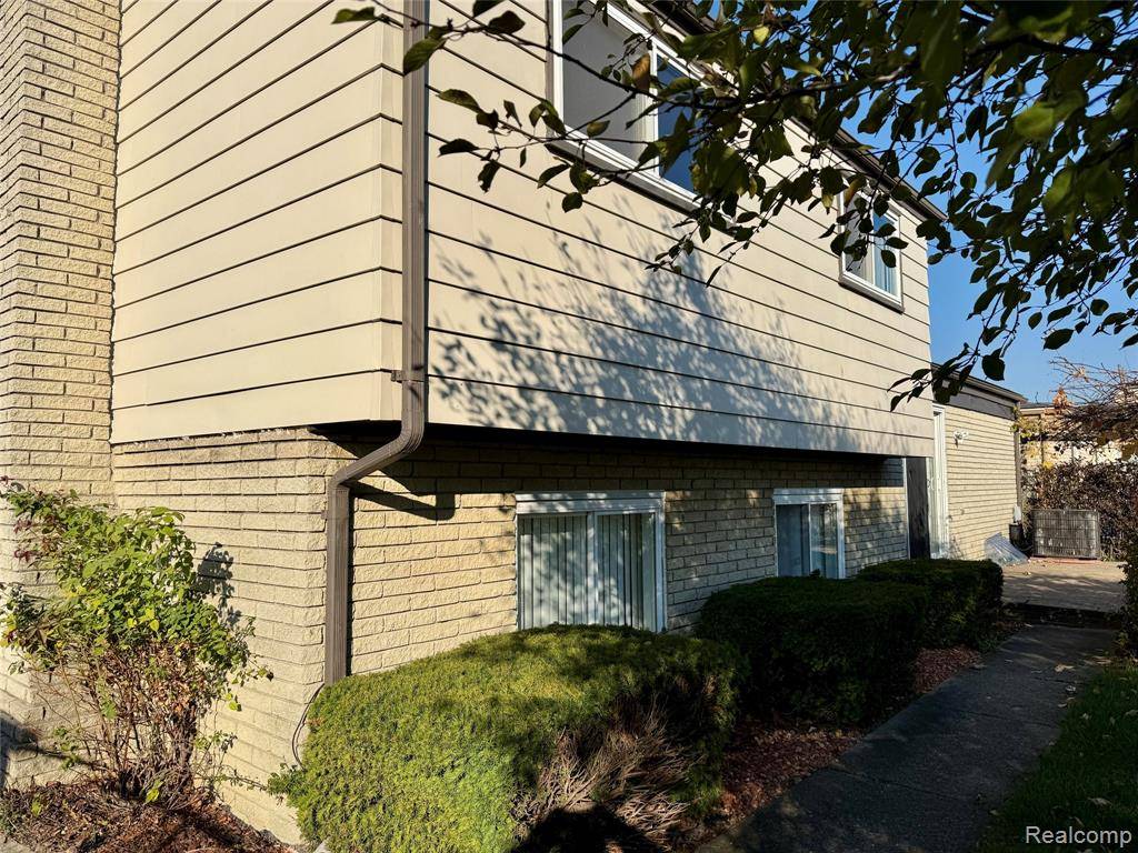 Sterling Heights, MI 48310,3542 Marc Drive