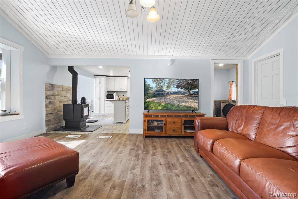 Holly, MI 48442,7441 Tipsico Lake Road