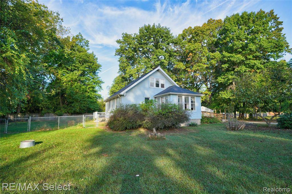 Southfield, MI 48033,21115 East Street