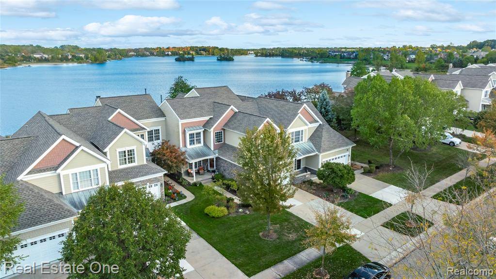 Novi, MI,25782 Island Lake Drive