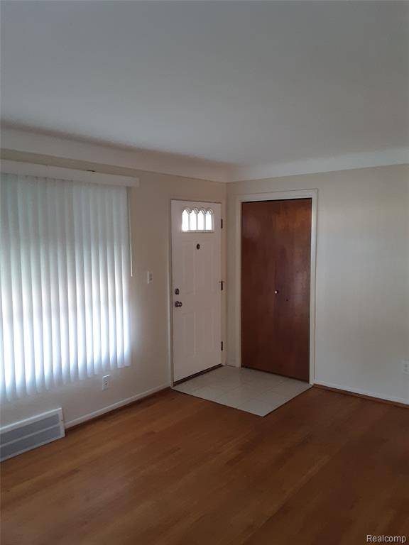 Roseville, MI 48066,25094 WALDORF Street