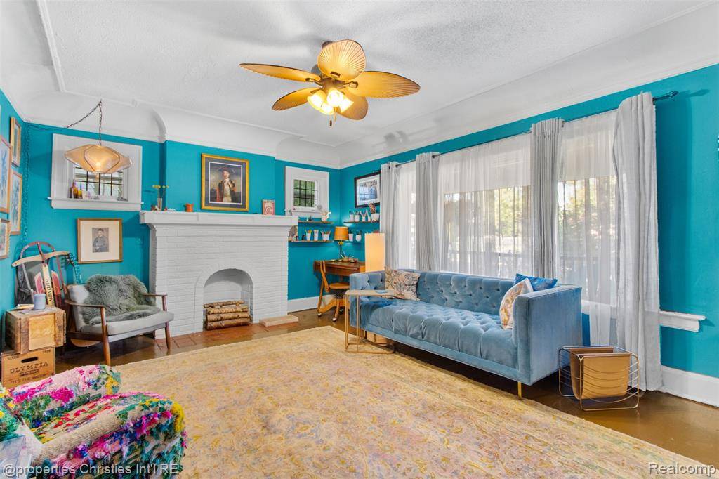 Detroit, MI 48215,221 Chalmers Street