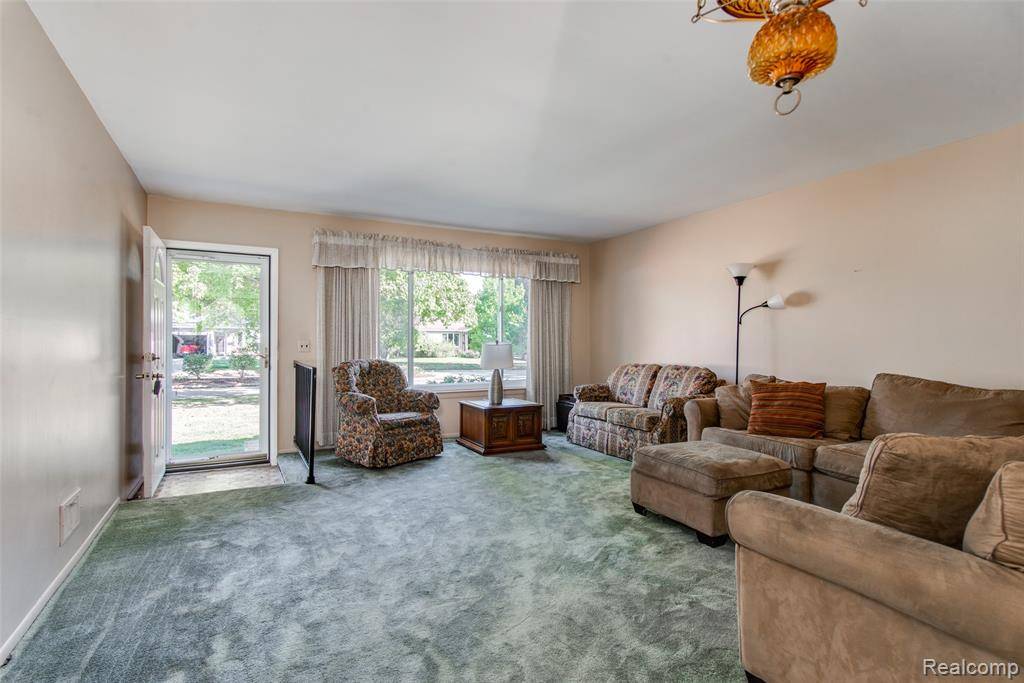 Livonia, MI 48154,37361 Bristol Street