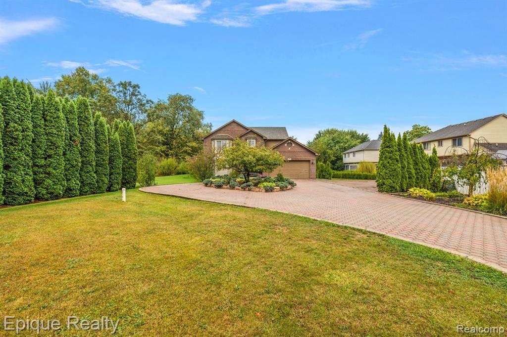 Troy, MI 48085,4527 Rochester Road