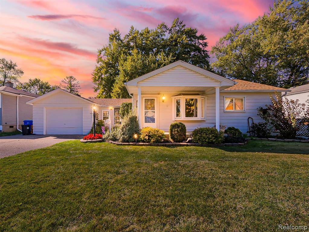 Dearborn Heights, MI 48125,4656 Edgewood Street