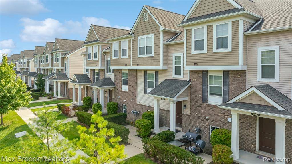 Troy, MI 48085,4636 Bradley Circle