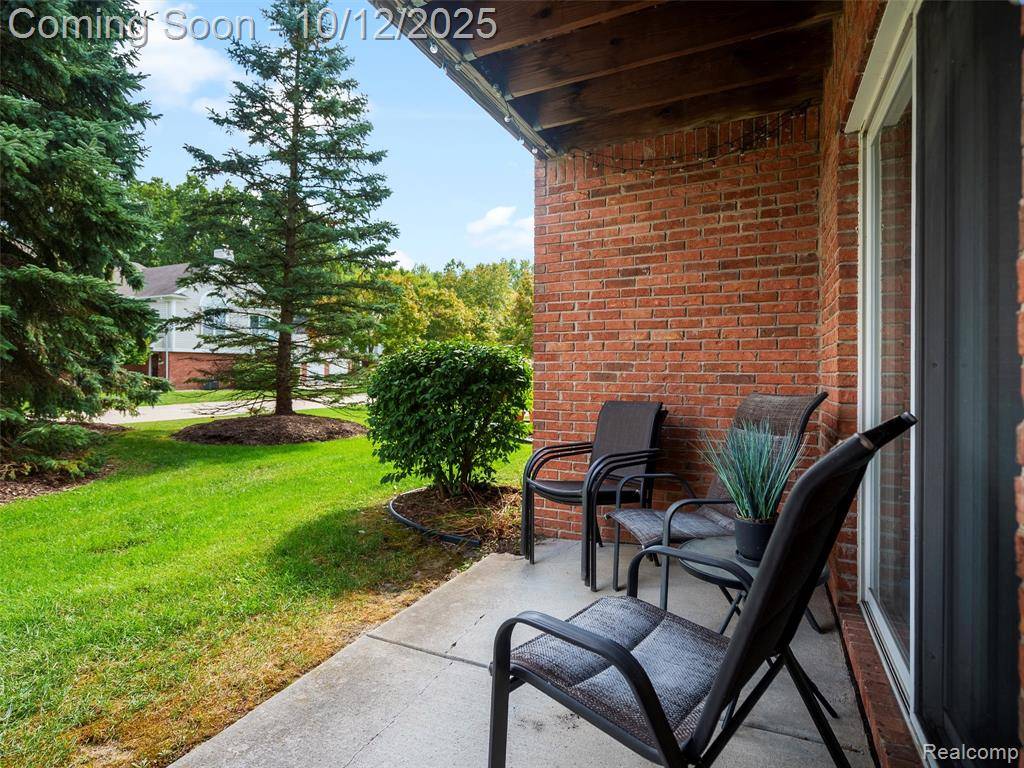 Macomb, MI 48042,52219 Heatherstone Avenue