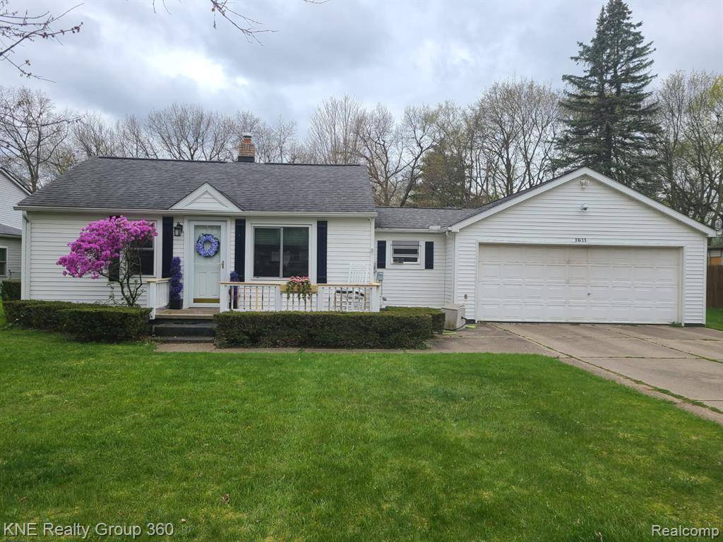 Waterford, MI 48327,1611 Alma Avenue