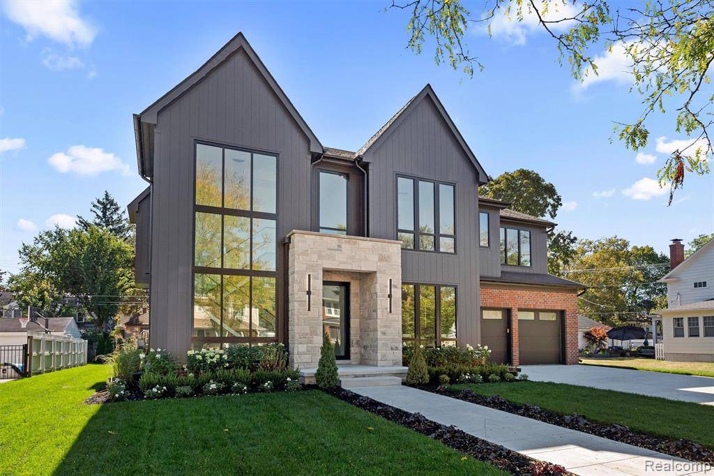 Birmingham, MI 48009,684 Madison Street