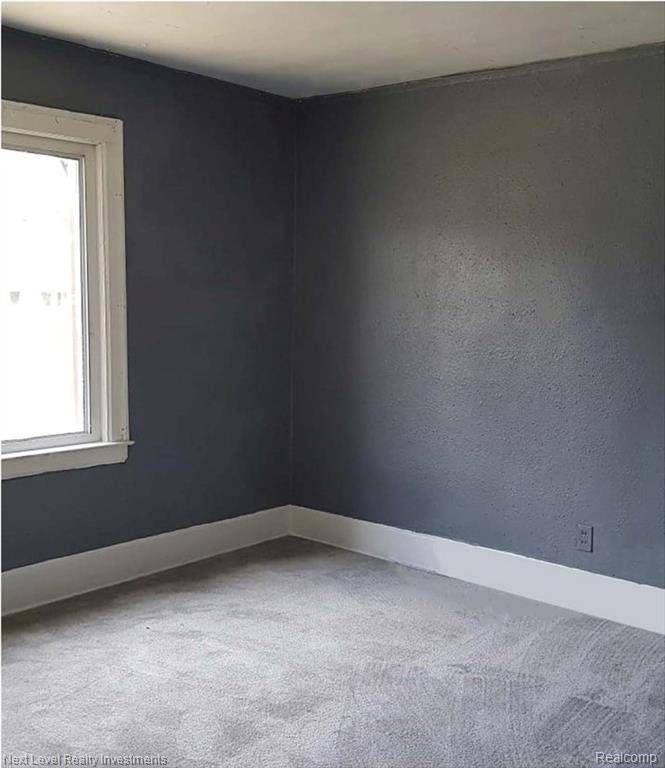 Detroit, MI 48227,15102 Freeland Street