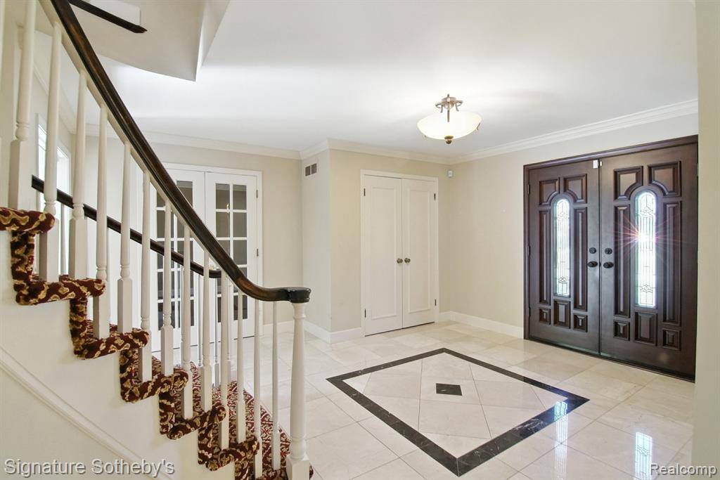 Bloomfield Hills, MI 48302,5130 Provincial Drive