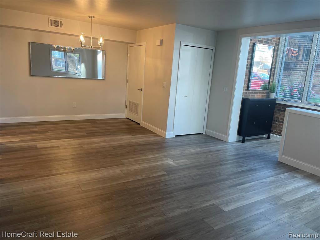 Plymouth, MI 48170,192 Pinewood Drive