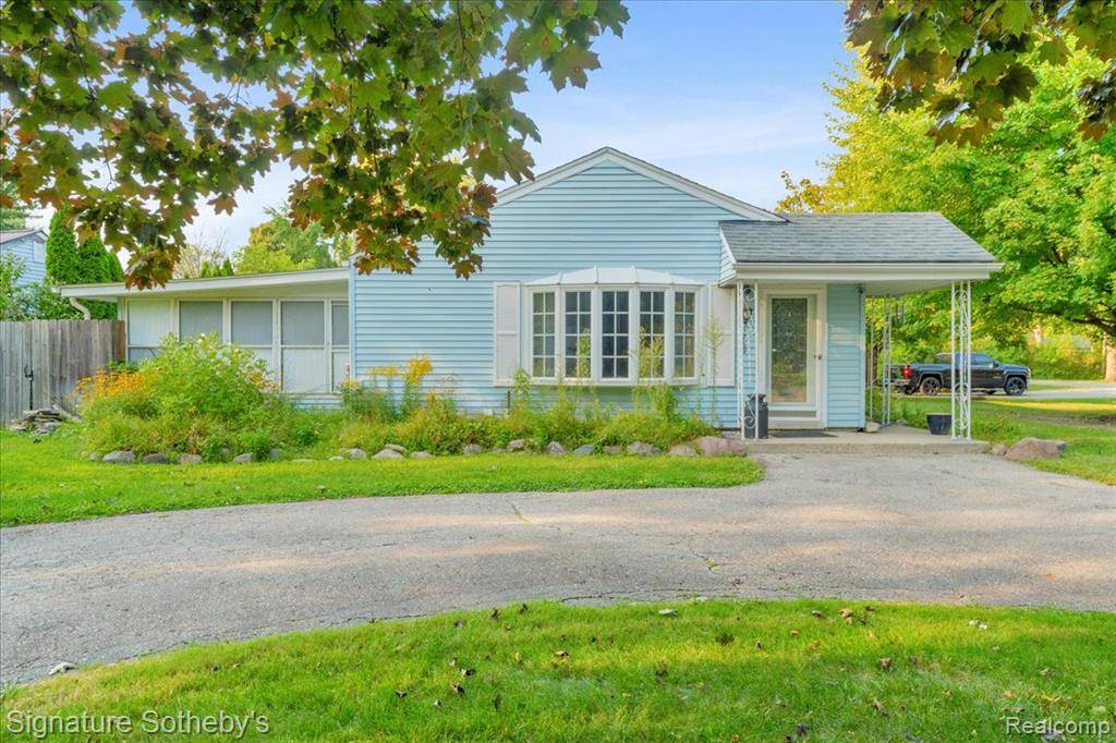 Clinton Twp, MI 48036,21769 Ulrich Street