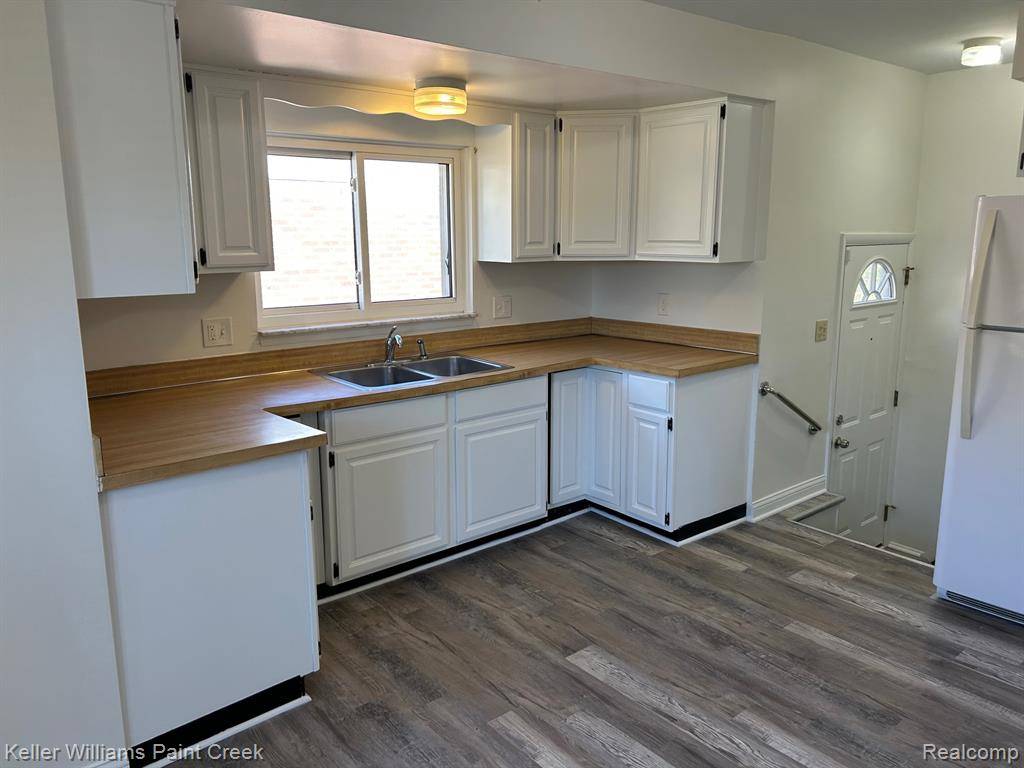 Eastpointe, MI 48021,22762 Beechwood Avenue