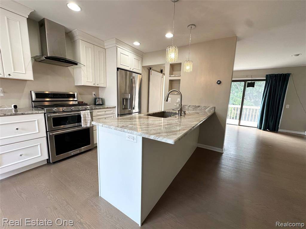 Rochester Hills, MI 48307,410 Willow Grove Lane