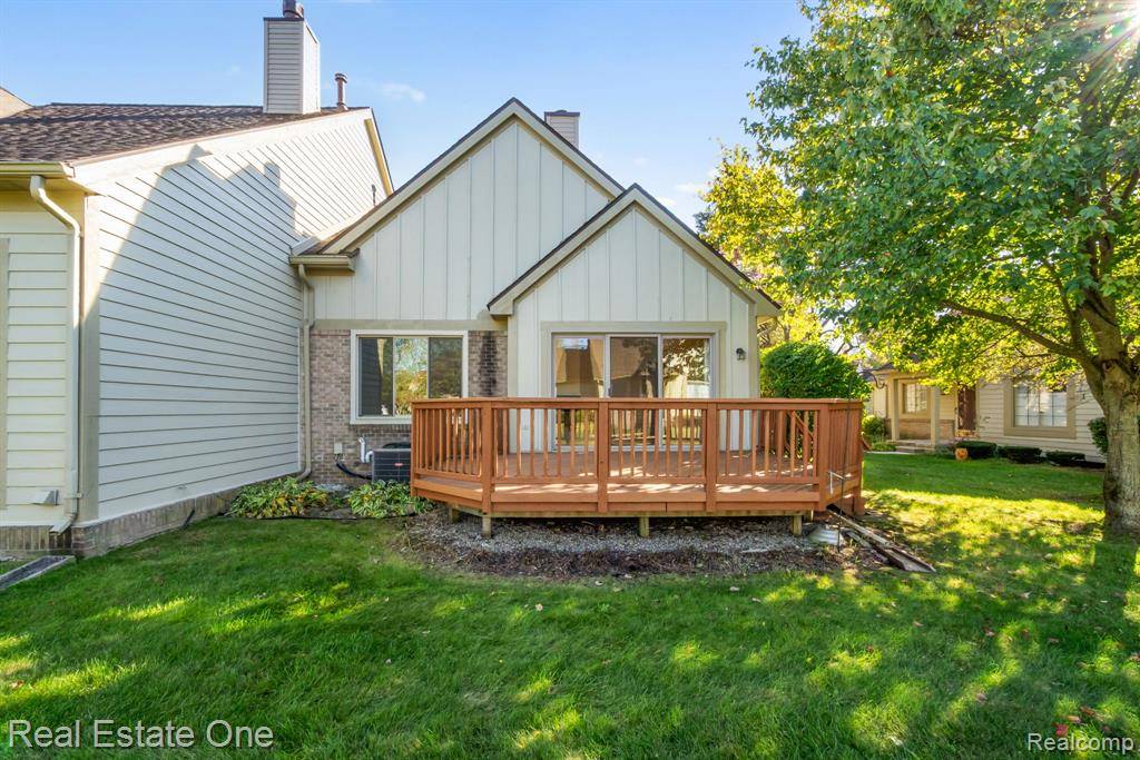 Wixom, MI 48393,2588 Maple Forest Court
