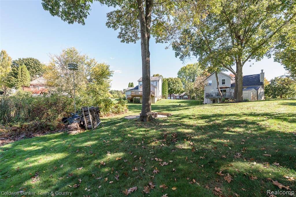 Brighton, MI 48116,9305 Appleview Court