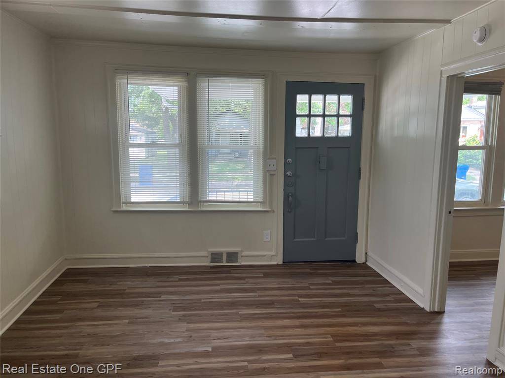 Warren, MI 48089,8242 Maxwell Avenue