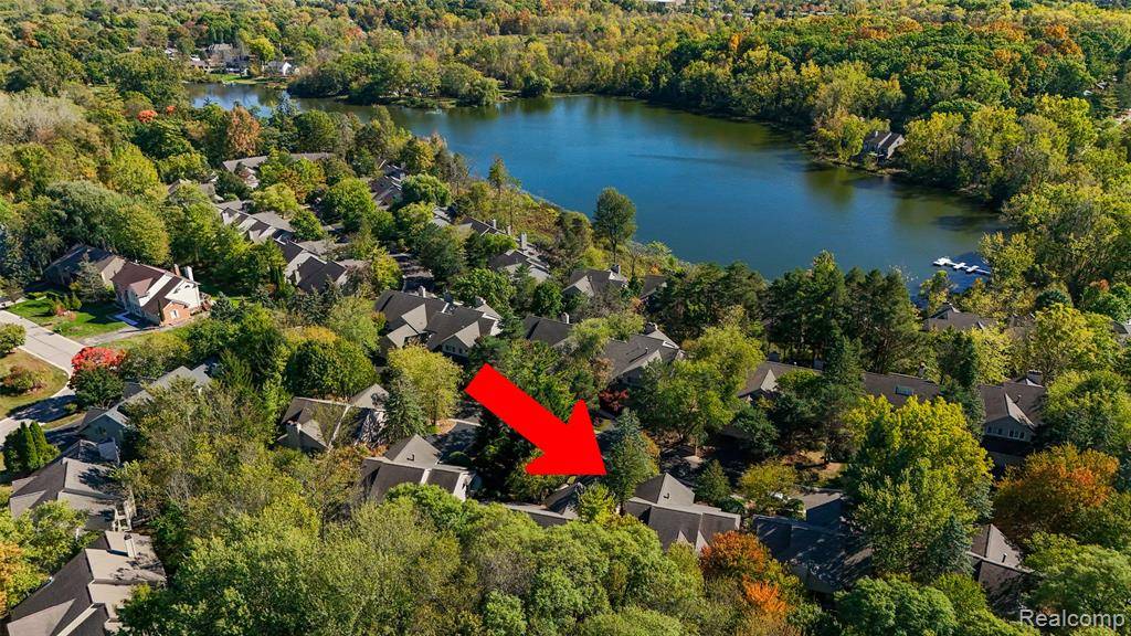 West Bloomfield, MI 48323,4832 Cliffside Drive