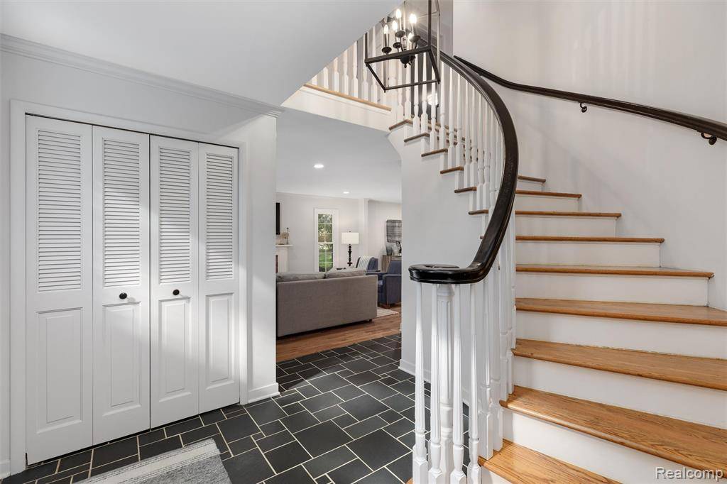 Franklin, MI 48025,26426 Scenic Highway