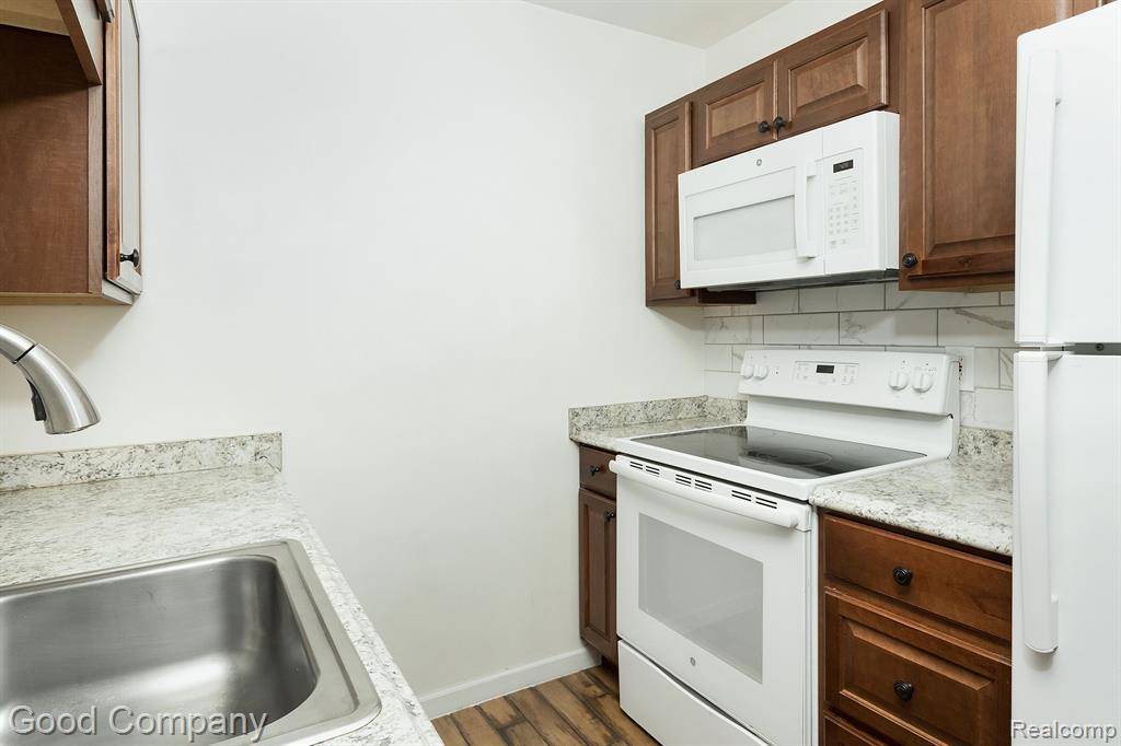 Northville, MI 48167,525 Fairbrook Street