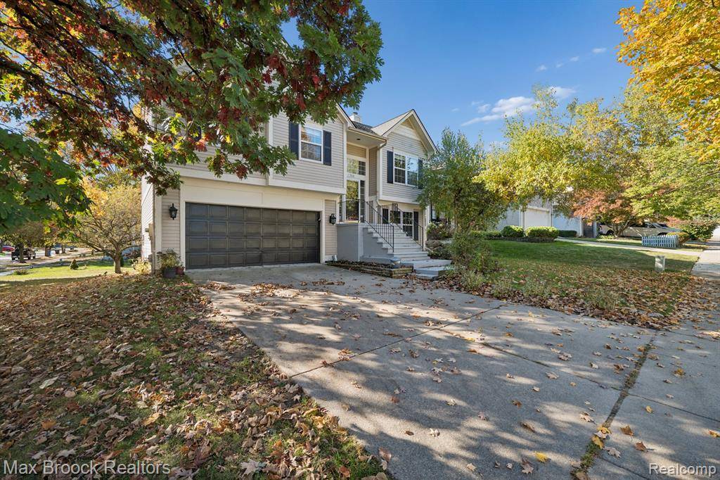 Auburn Hills, MI 48326,758 Huntclub Boulevard