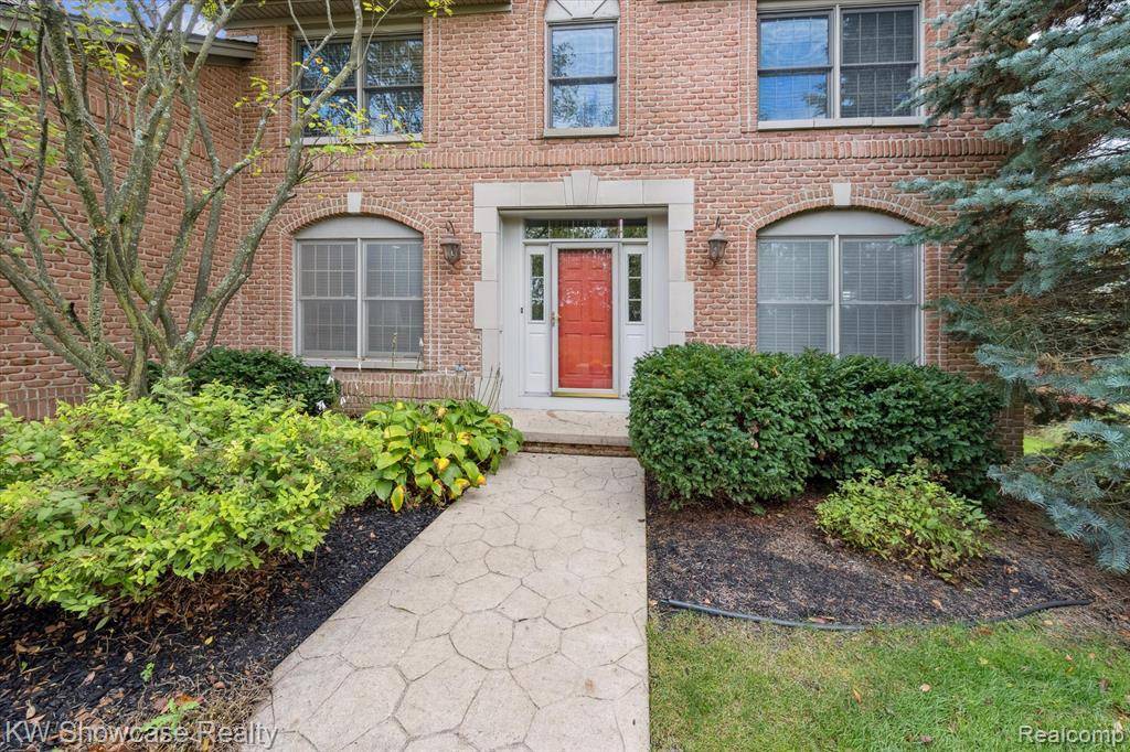 Saline, MI 48176,1147 Longview Lane