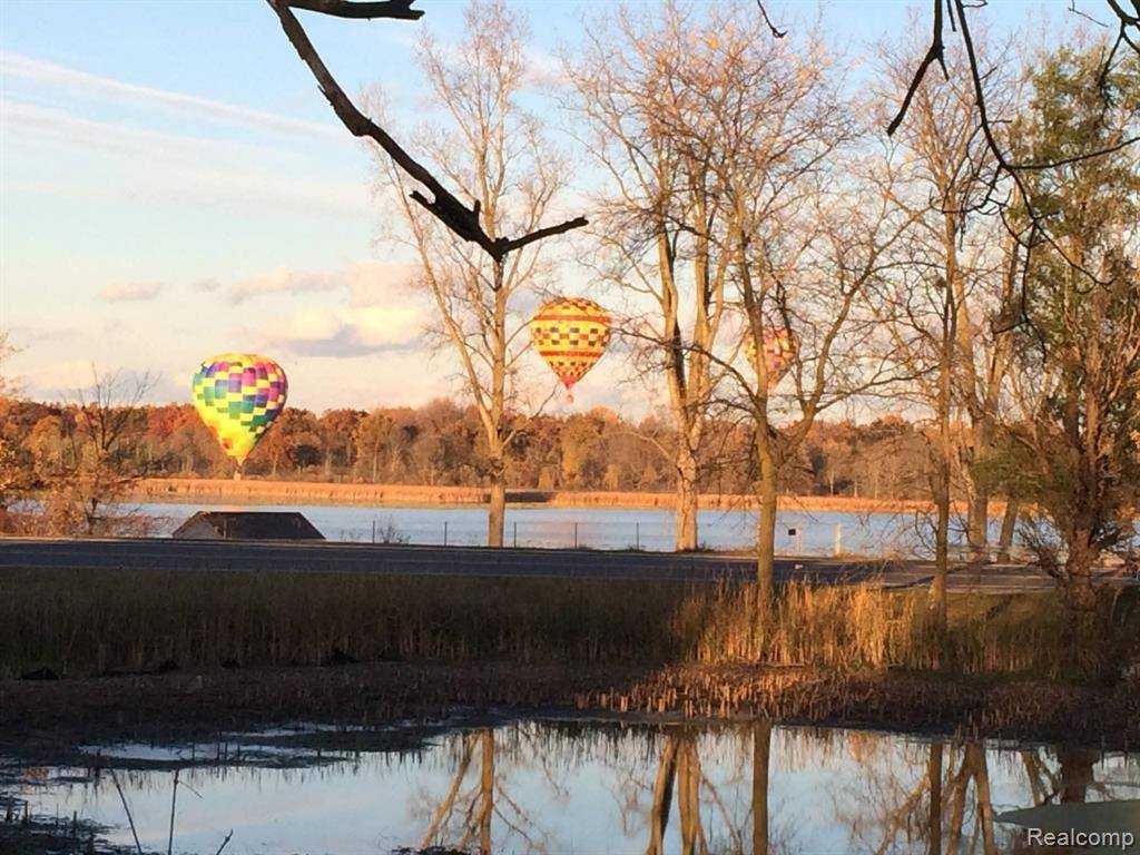 South Lyon, MI 48178,13278 9 Mile Road