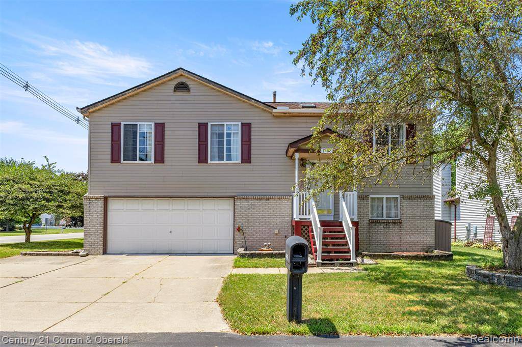 Westland, MI 48186,1786 Daisy Lane