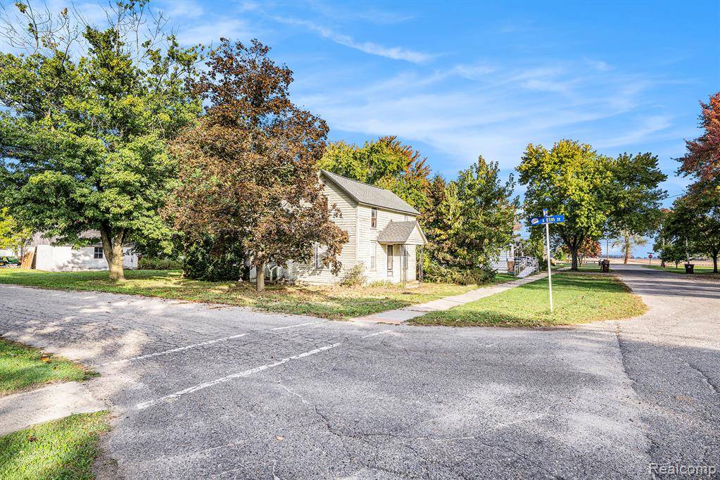 Ashley, MI 48806,301 N New Street