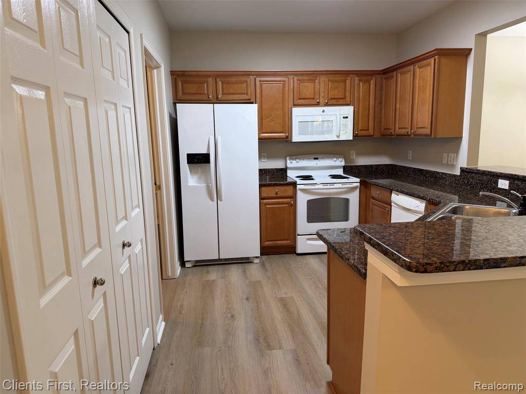 Northville, MI,16040 Morningside