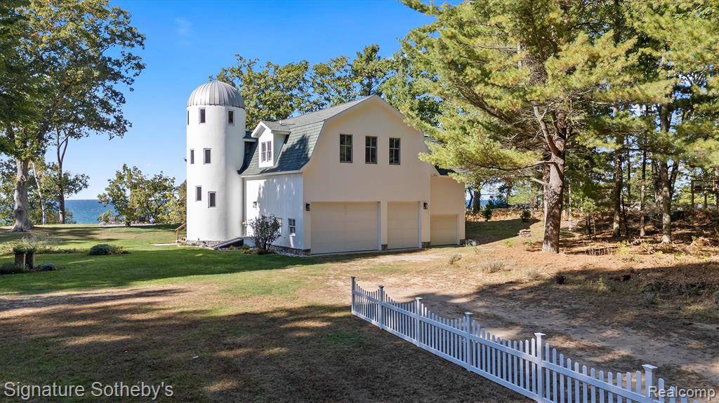 Mears, MI 49436,8282 W Harrison Road