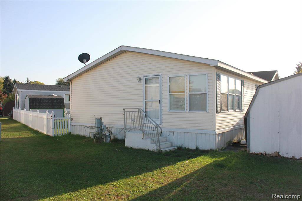 Romulus, MI 48174,7065 El paso Boulevard