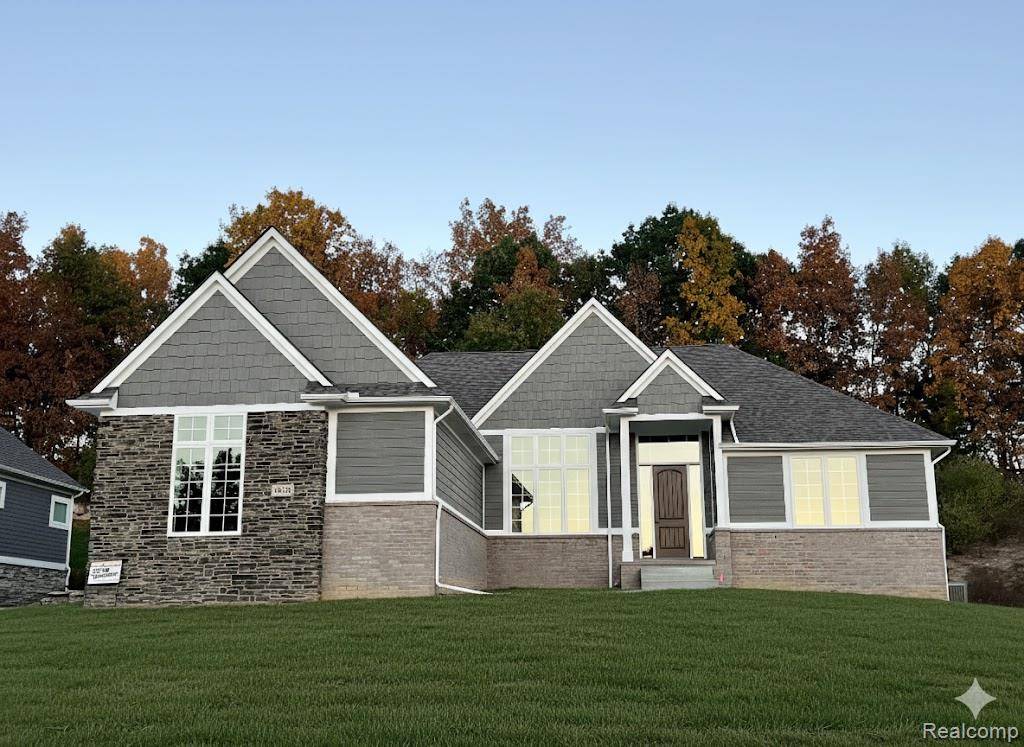 Clarkston, MI 48348,8848 Stonewall E