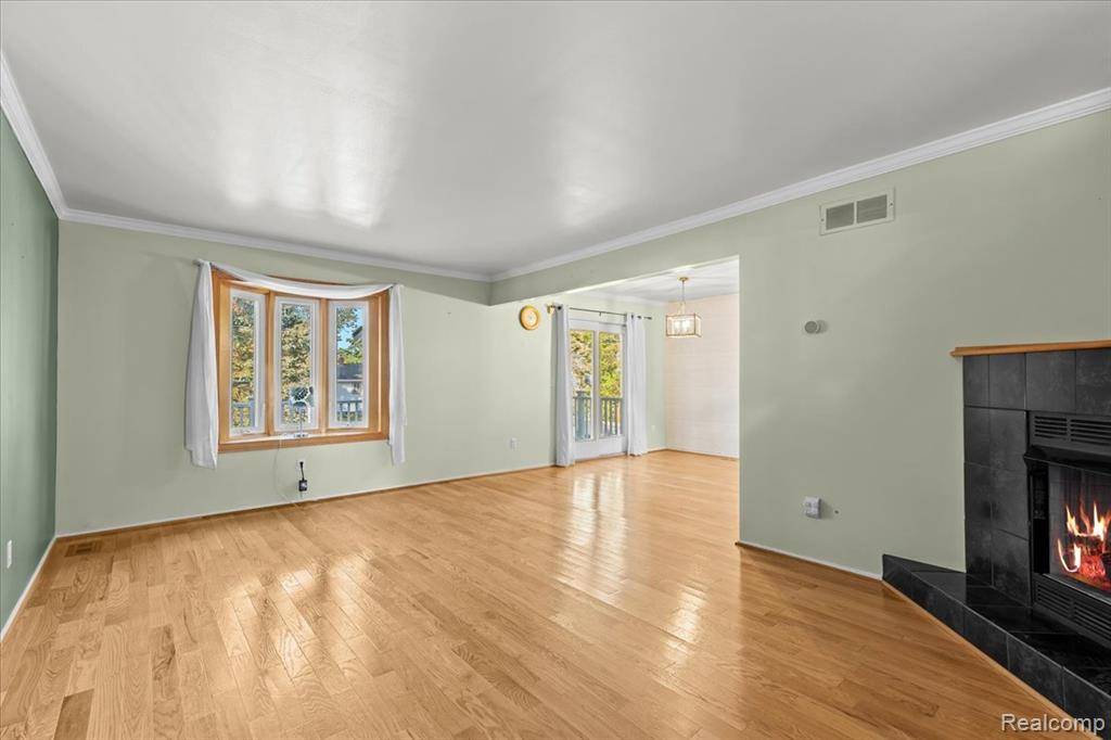 Lake Orion, MI 48362,293 Clairemont Drive