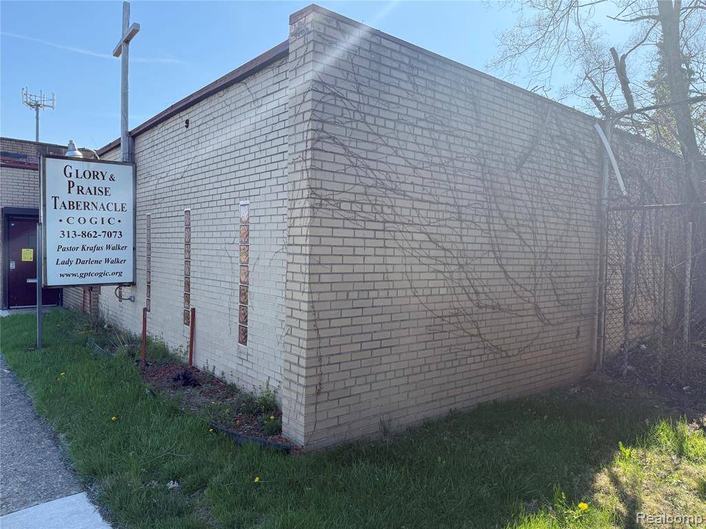 Detroit, MI 48235,16573 Meyers Road