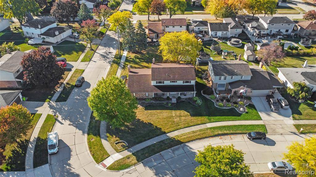 Clinton Twp, MI 48038,16136 Amore Street