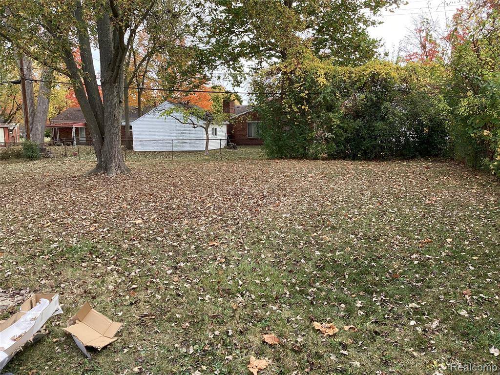 Southfield, MI 48076,28464 Stuart Avenue