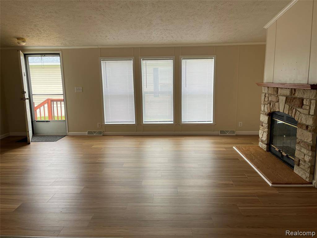 Erie, MI,320 Rudbeckia Court