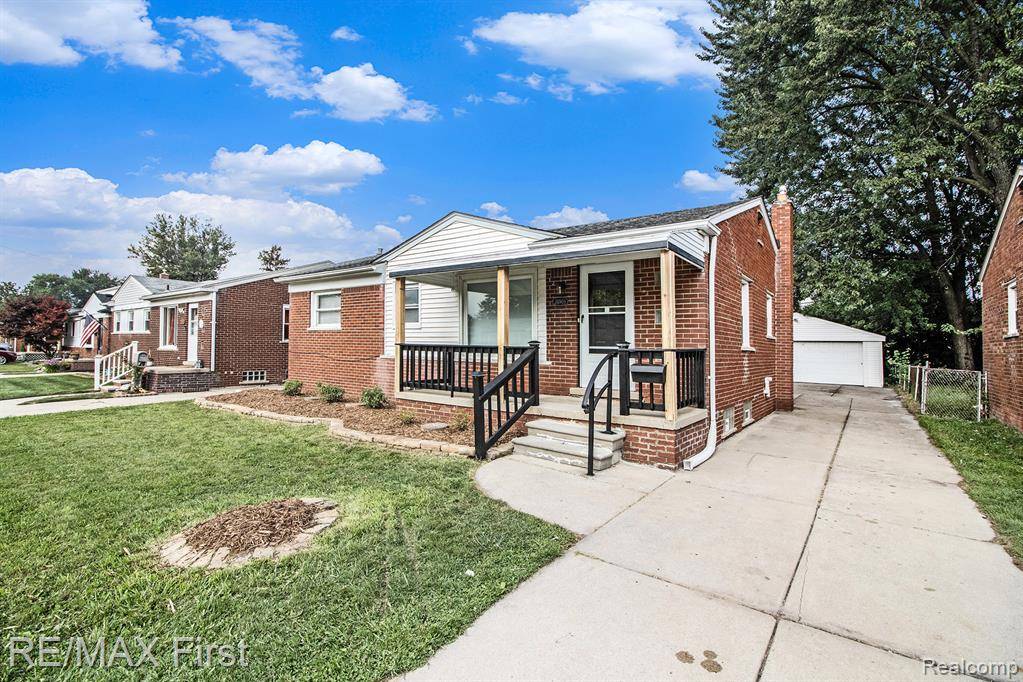 Saint Clair Shores, MI 48081,28906 Hughes Street