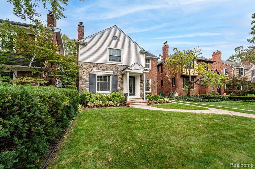 Ferndale, MI 48220,838 W Oakridge Street