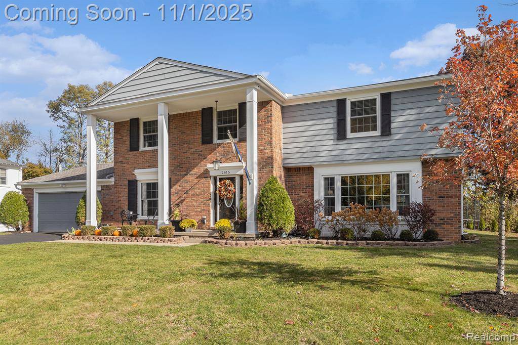 Bloomfield Hills, MI 48304,2615 Warwick Drive