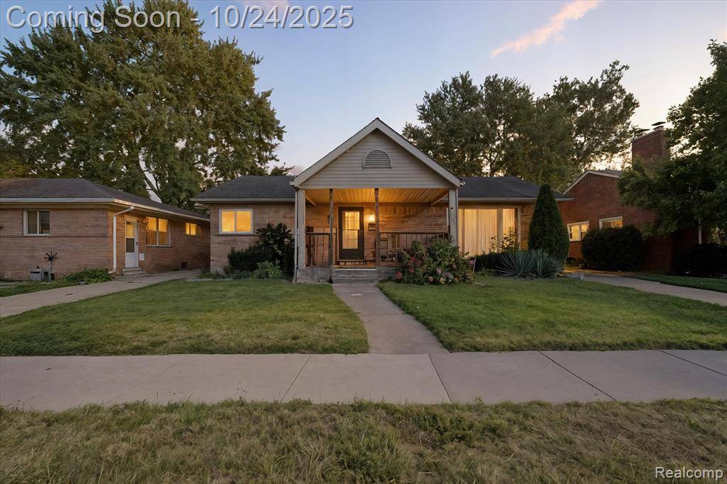 Redford, MI 48239,14338 Winston