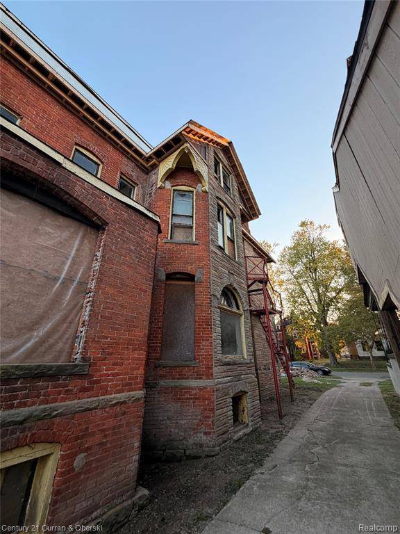 Detroit, MI 48214,1564 Cadillac Boulevard