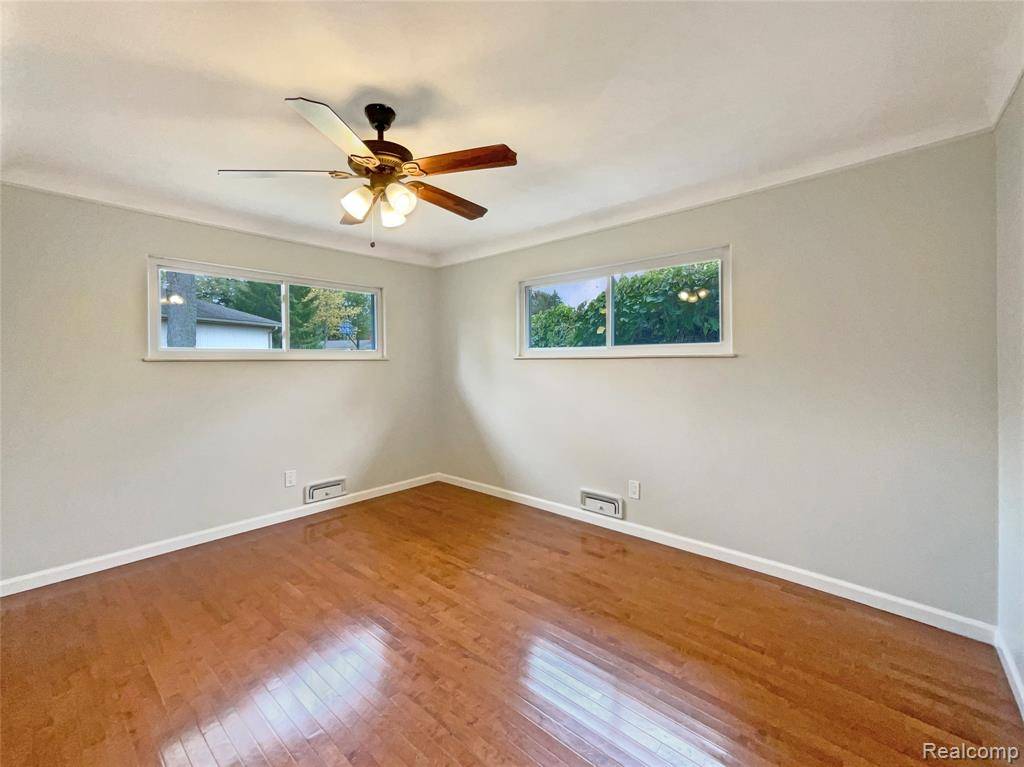 Farmington Hills, MI 48334,26333 Springfield Drive