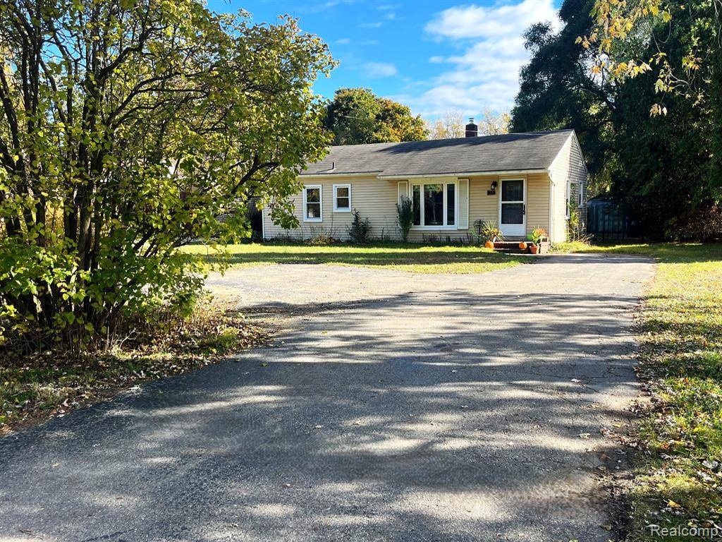 Orion, MI 48362,853 Merritt Avenue