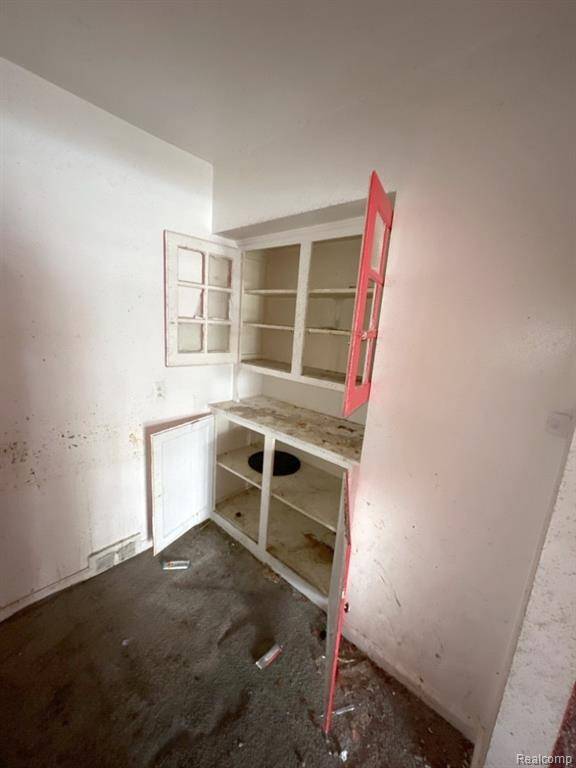 Detroit, MI 48219,18443 Braile Street