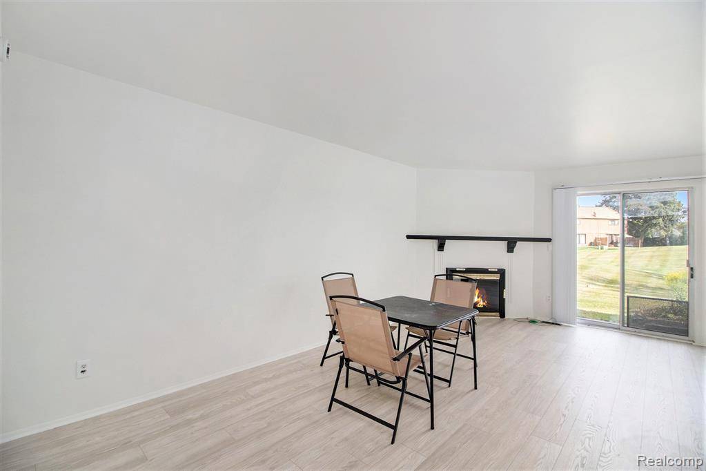 Southfield, MI 48076,19688 Raleigh S Circle